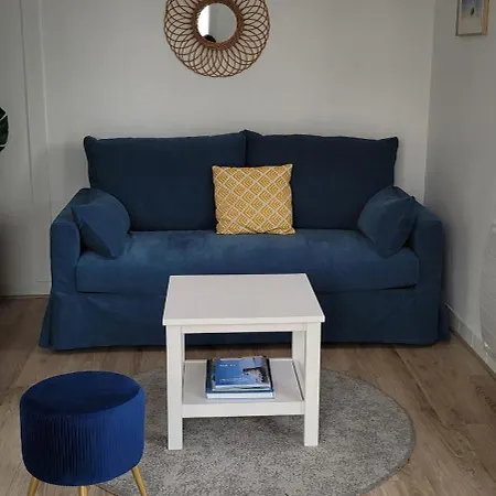 Maison Proche Golf Et Piscine A Holiday home *