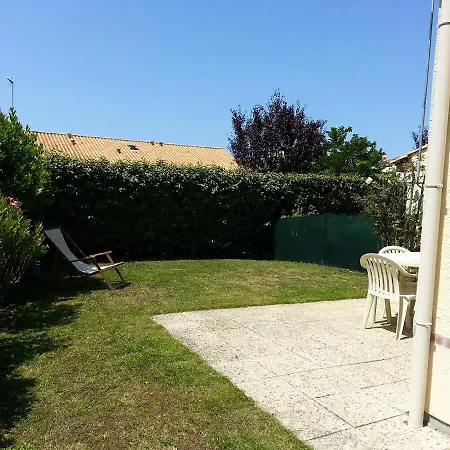 Maison Proche Golf Et Piscine A