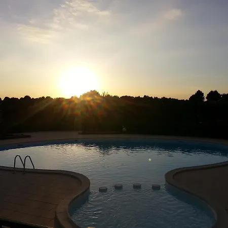 Maison Proche Golf Et Piscine A